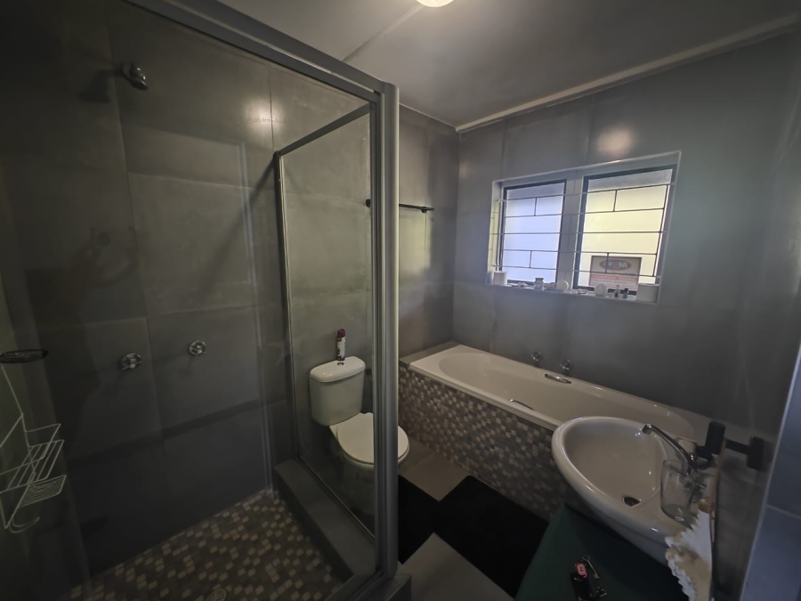 2 Bedroom Property for Sale in Voorbaai Western Cape